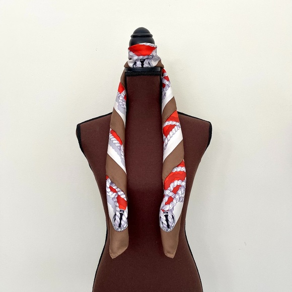 New Gucci Scarf GG Logo Ropes Print Nautical Style Silk Wrap - Picture 13 of 14